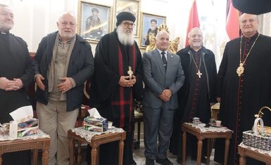 زيارة تعزز قيم التآخي: السيد وليم وردا يهنئ الطائفة القبطية بمناسبة حلول أعياد الميلاد في بغداد