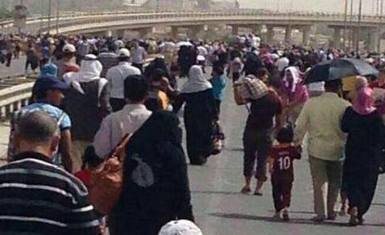 أعداد غفيرة من النازحين تصل إلى مركز محافظة دهوك