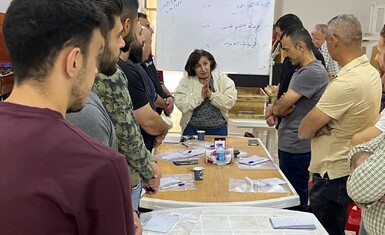 في خطوة منها لتطوير مهارات الشباب وتحسين سبل العيش.. منظمة حمورابي لحقوق الإنسان تطلق ورشة شاملة لتربية النحل في دهوك