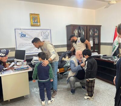 منظمة حمورابي تنفذ نشاطاً إنسانياً لتوزيع الكسوة الشتوية على 93 طالباً في بغداد