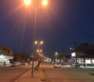 مواطن يتبرع بإضاءة أحد شوارع الحمدانية