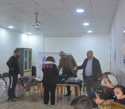 منظمة حمورابي لحقوق الانسان تستكمل مشروع انجاز توزيع الكسوة الشتوية على ٧١٢ طفل وطفلة وتلاميذ ايتام