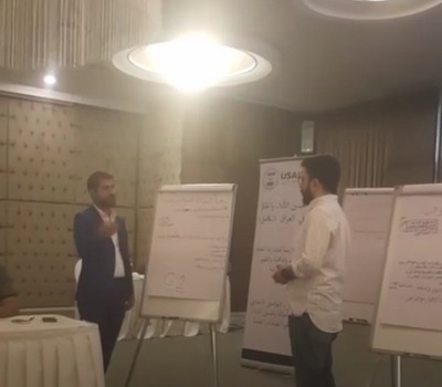المهندس لؤي كمال اوراها يشارك عن منظمة حمورابي لحقوق الانسان في ورشة تدريبية لتحسين مهارات التواصل الاجتماعي لتعزيز المساءلة المجتمعية
